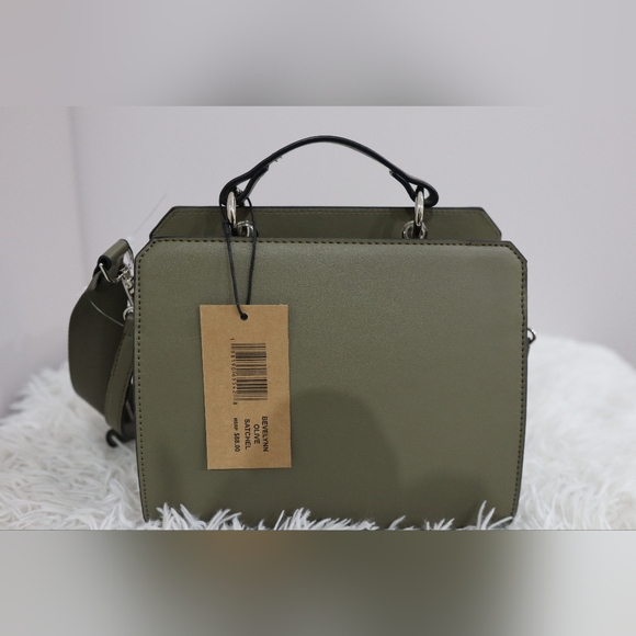 New and Authentic Steve Madden Bevely olive satchel bag - Picture 3 of 5